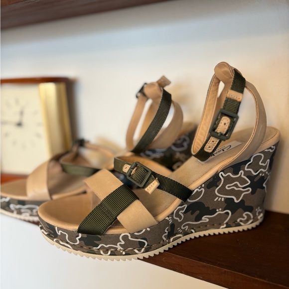 Clarks Narrative Adesha Art Khaki Combi Wedge Heel Sandals Women’s 9 - Picture 2 of 9